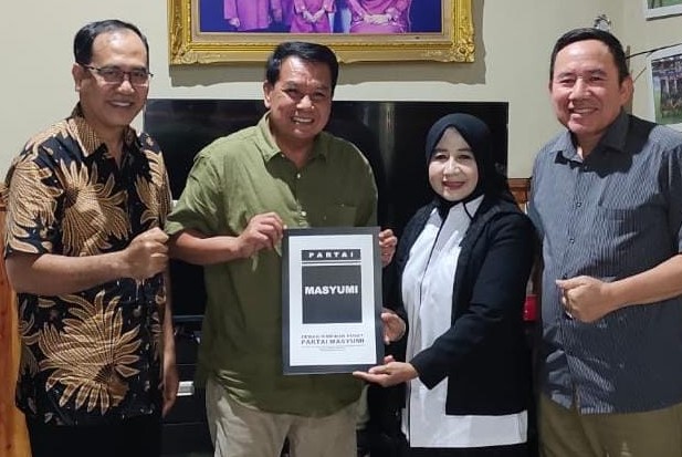 Dukungan terhadap Maesyal-Intan Terus Mengalir, Dua Partai Serahkan SK Foto : Ist