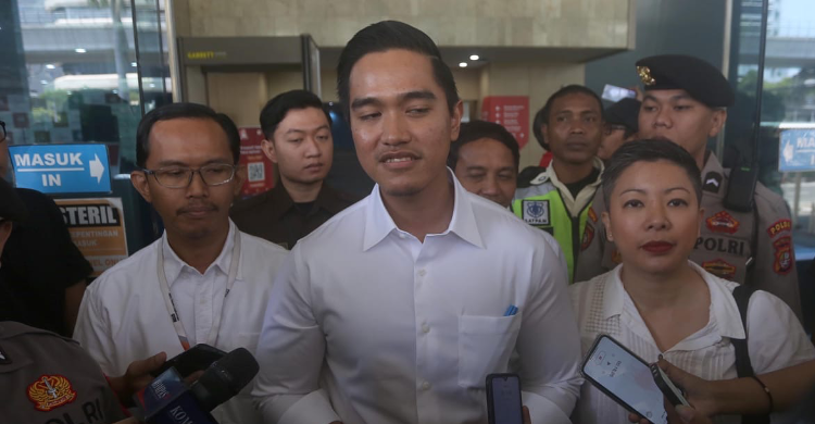 Ini Kata Kuasa Hukum dan Jubir Kaesang Soal Harga Tiket Jet Pribadi Rp 90 Juta Foto : Ist