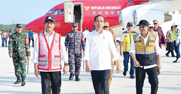 Jokowi Happy Banget, Bandara VVIP IKN Rampung Sesuai Rencana Foto : Ist