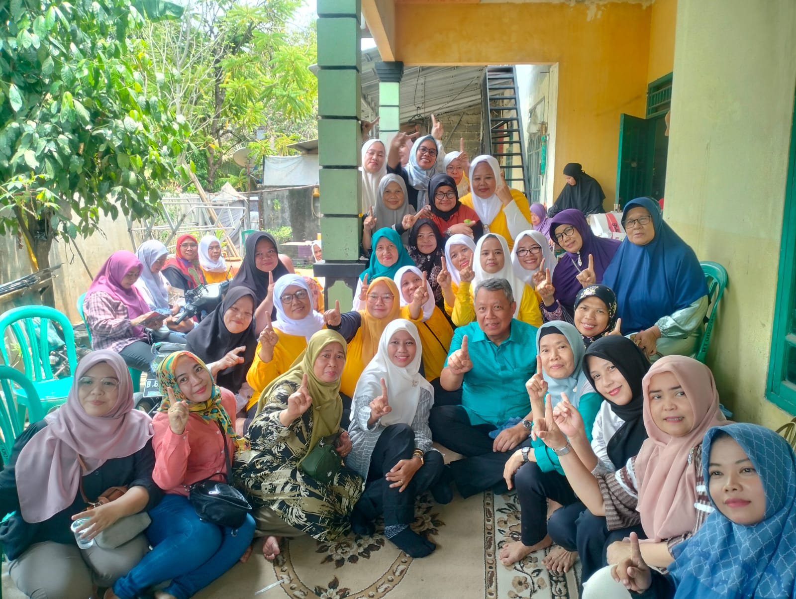 Kampanye di Hari Pertama, Benyamin Ingin Pembangunan di Tangsel Terus Berlanjut Benyamin Davnie memulai rangkaian kampanye pada hari pertamanya ini di wilayah Pondok Aren, Rabu (25/9/2024). (tangselpos.id/rmn)