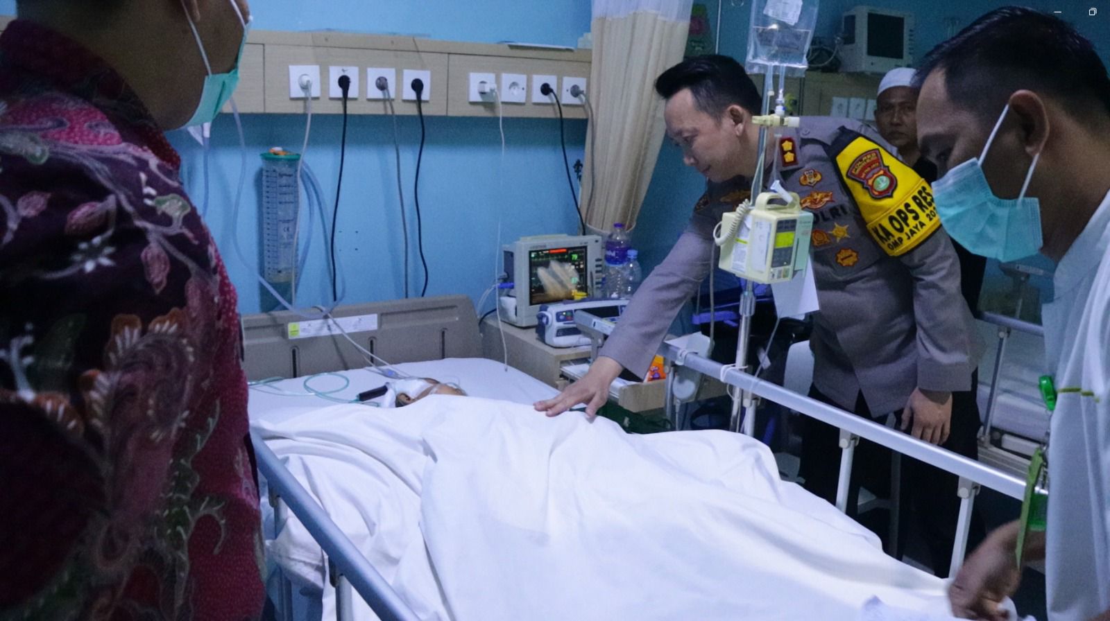Kapolres Tangsel Jenguk Anak Korban Laka Lantas Ciputat Foto : Ist