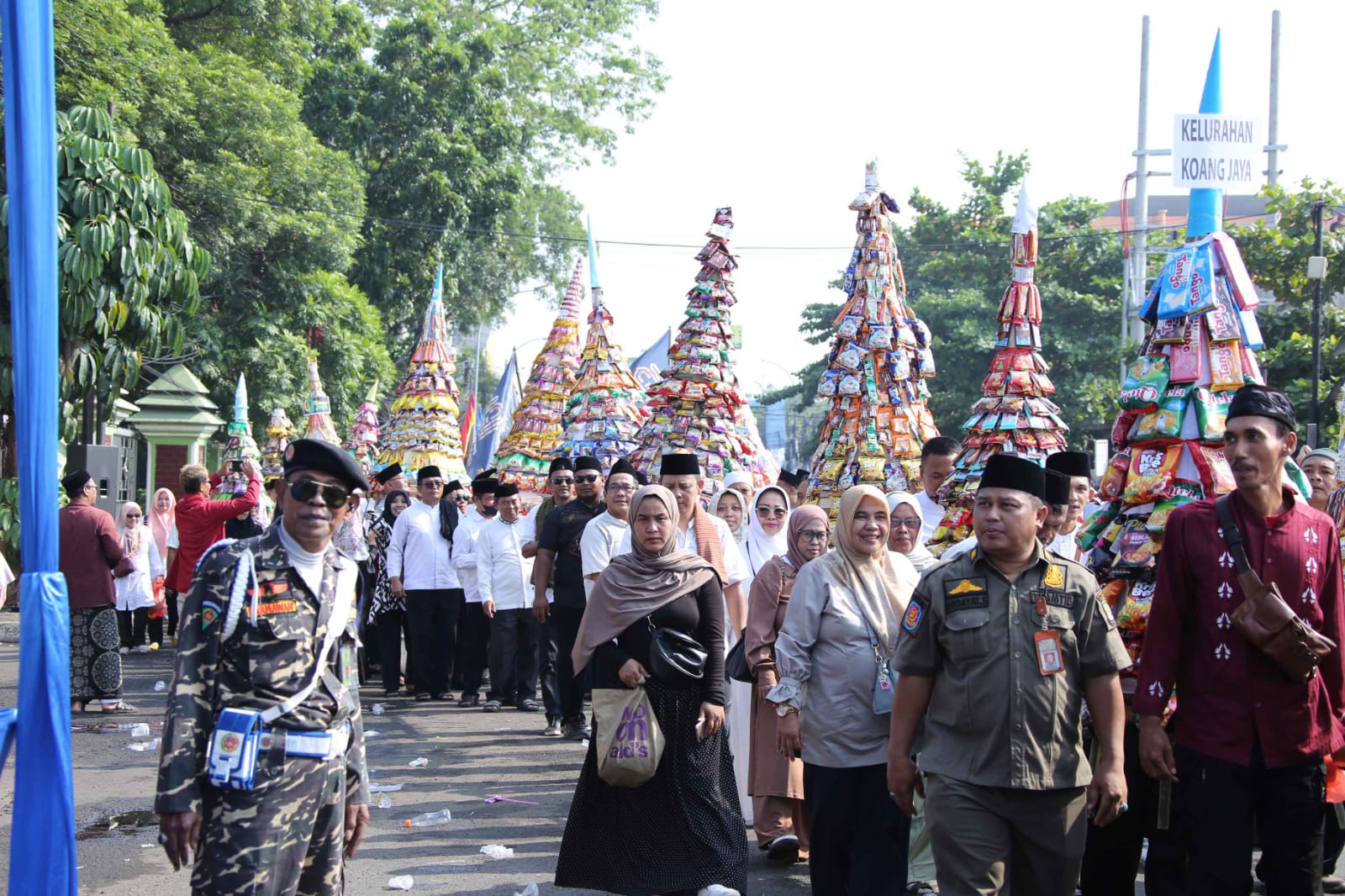 Kemeriahan Peringatan Maulid, 1446 Porsi Nasi Kebuli dan Gunungan Snack Hibur Warga Foto : Ist