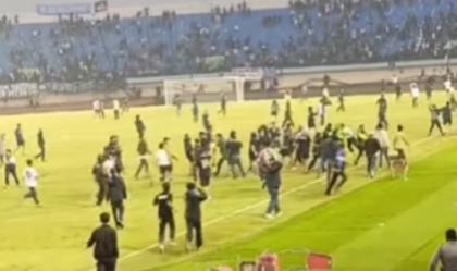 Laga Persija Persib Berakhir Ricuh Foto : Ist