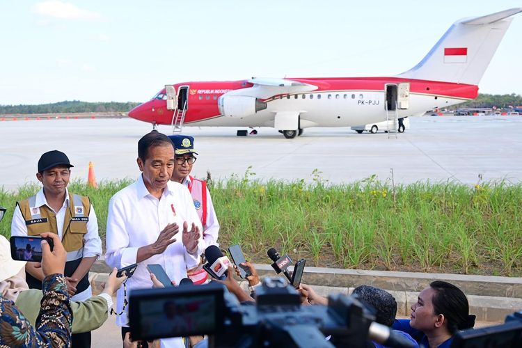 Pesawat Kepresidenan Mendarat Perdana di Bandara VVIP IKN Foto : Ist