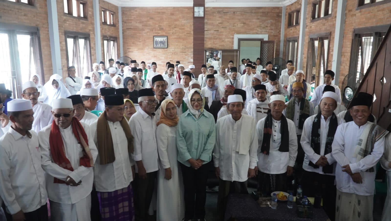 Ratusan Ulama & Kiyai Delkarasi Foto : Ist