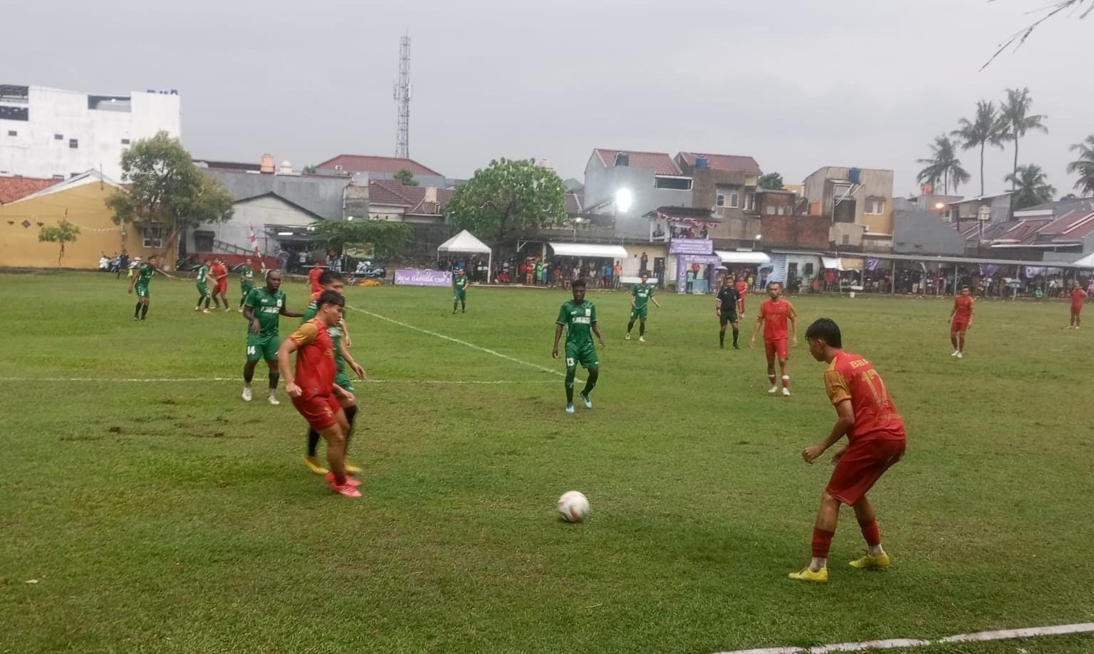 Regak FC Tampil Superior Atas BBP, Doorprize Rp 500 Ribu Di Laga Golok Setan Lawan Putra Peninggilan Laga Regak lawan BBP berlangsung sangat menarik. (red/tangselpos.id).