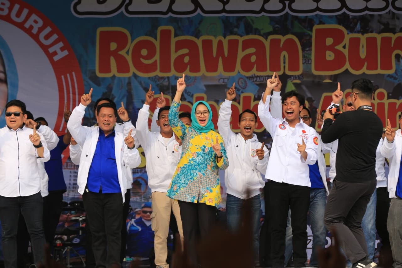 Apresiasi Prestasi Saat Walikota Tangsel, Ribuan Relawan Deklarasikan Buruh Sahabat Airin Deklarasi Relawan Buruh Sahabat Airin. Foto : Ist