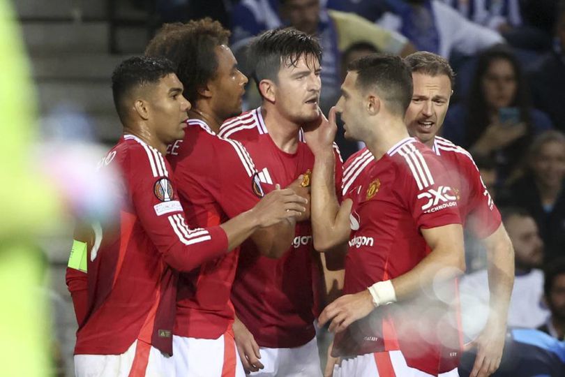 Hasil Liga Inggris: Man United-Chelsea Bermain Imbang, Spurs Keok Foto : Ist
