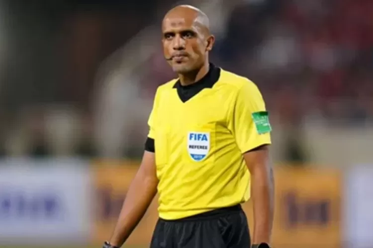 Indonesia 2-2 Bahrain, Pelatih STY Kesal Wasit Berat Sebelah Wasit pertandingan Indonesia vs Bahrain Mohamed Marhoon. Foto : Ist