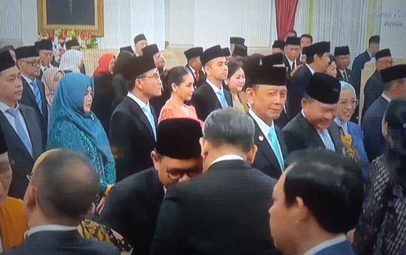 Ini Dia Sederet Nama yang Dilantik Prabowo Hari Ini, Ada Raffi Ahmad dan Gus Miftah Raffi Ahmad saat pelantikan di Istana Merdeka. Foto : Ist