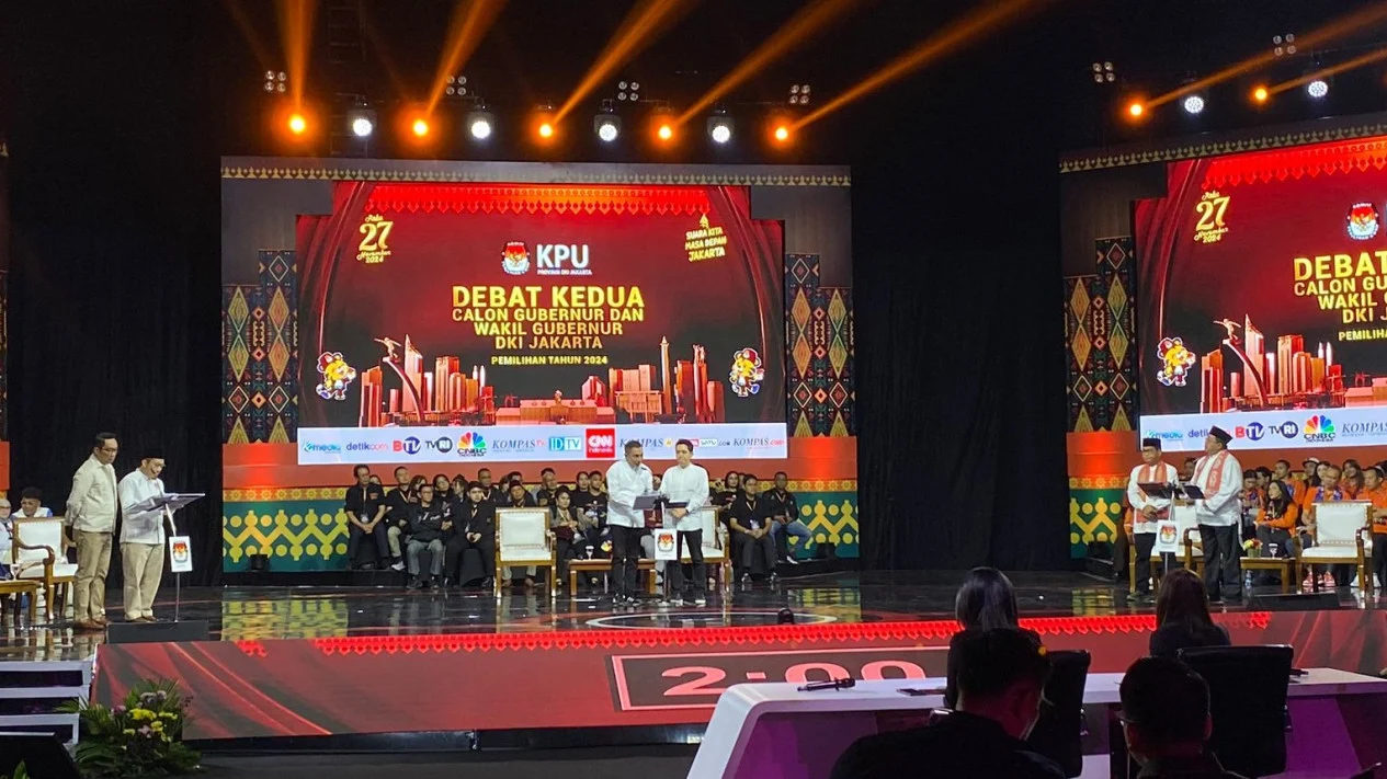 Masuknya Alat Peraga Kampanye Ke Ruang Debat Kedua, KPU Jakarta Harus Tegas Devat kedua Pilkada Jakarta. Foto : Ist
