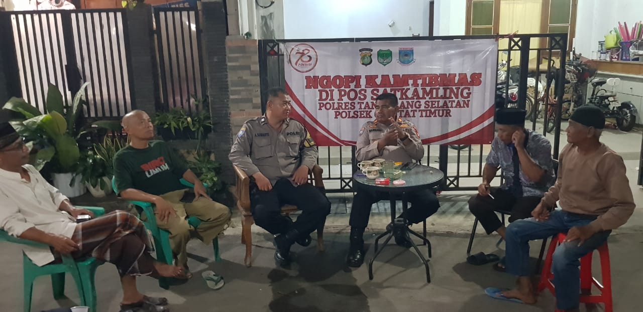 Ngopi Kamtibmas" Bareng Warga Serua Tangsel, Polisi Ingatkan Jangan Mudah Termakan Hoaks Foto : Ist