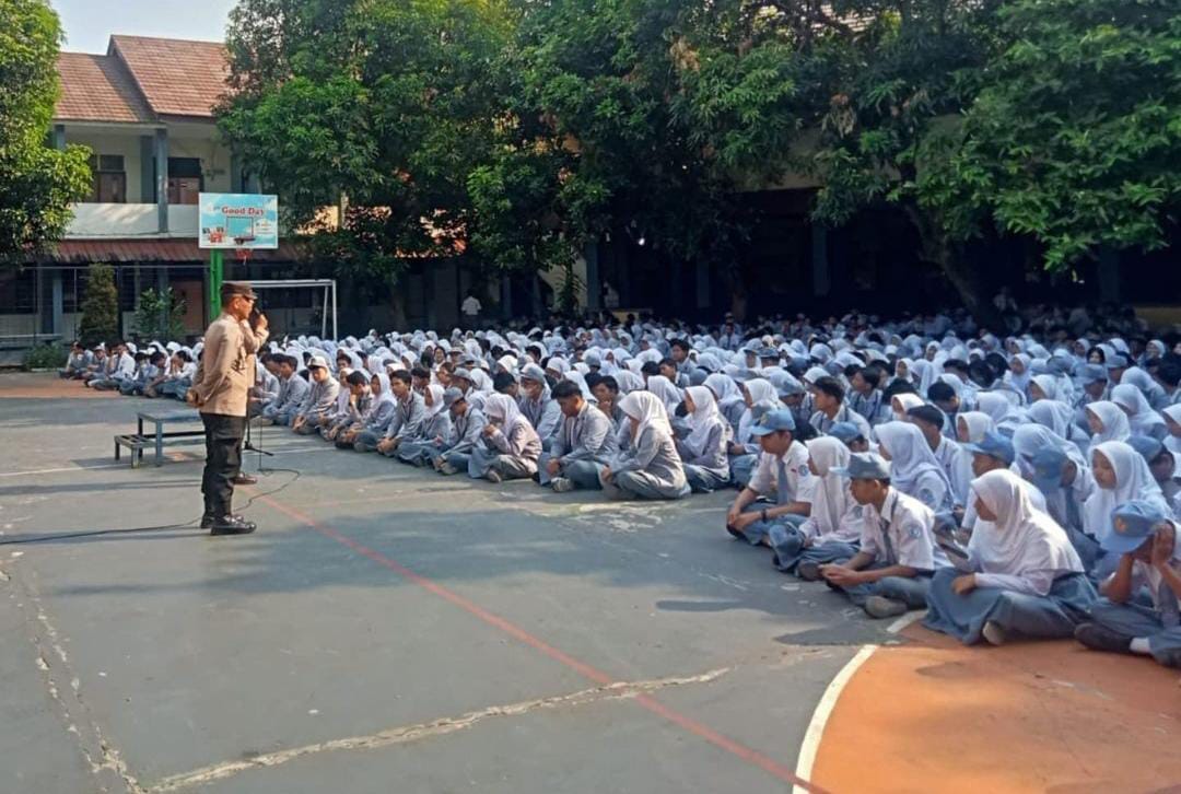 Polsek Pondok Aren Keliling ke Sekolah-sekolah, Sosialisasikan Program Cegah Tawuran Foto : Ist