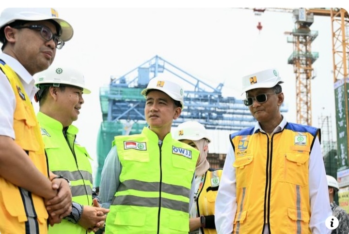 Sebelum Terbang Ke Magelang, Wapres Gibran Blusukan Ke Proyek Pengolahan Limbah Di Pluit Foto : Ist