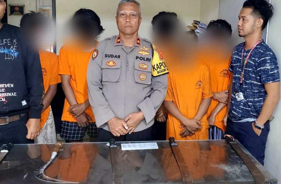 Sekelompok Remaja Bersajam di Bogor Diduga Hendak Tawuran, Berhasil Digagalkan Polisi Foto : Ist