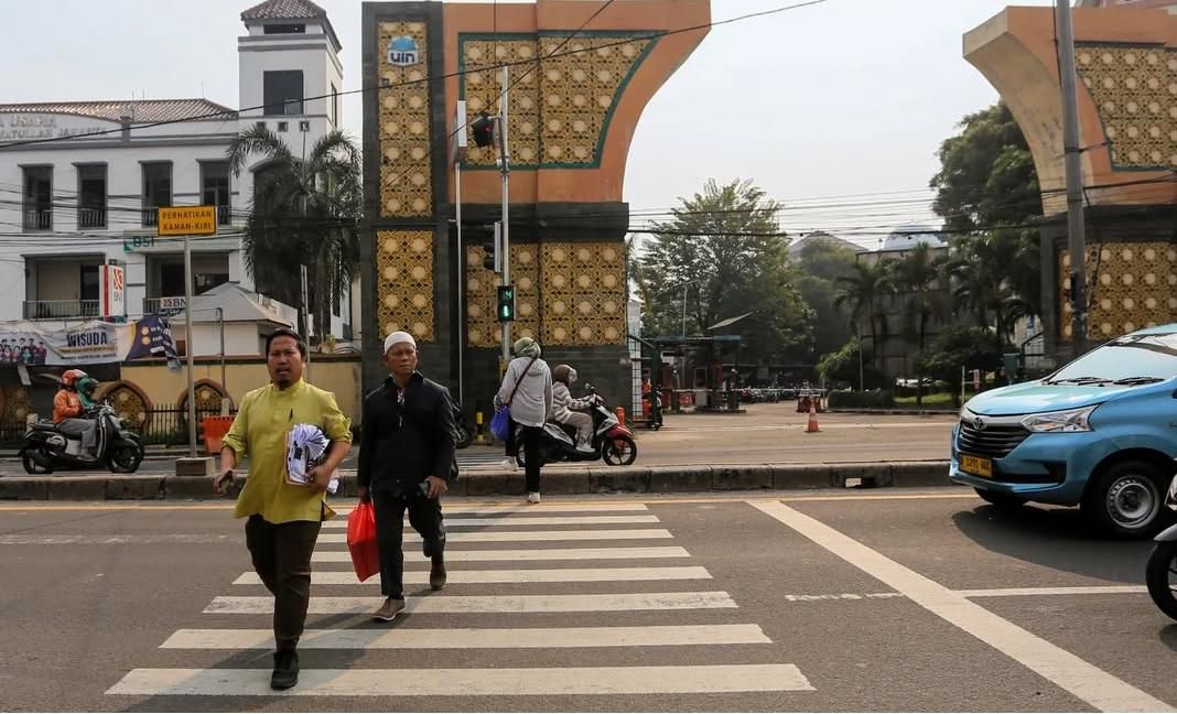 Sering Terjadi Kemacetan, Lampu Pelican UIN Jakarta Mudahkan Penyeberang Jalan Foto : Ist