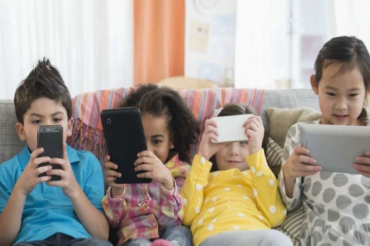 Kementerian PPPA Wacanakan Batasi Penggunaan Gadget Ilustrasi. Foto : Ist