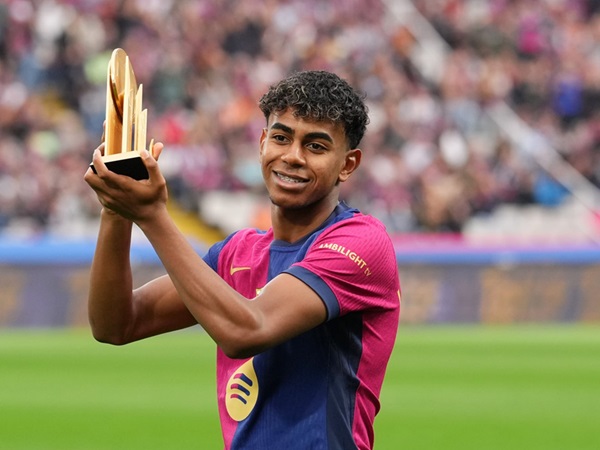 Lamine Yamal Dinobatkan Jadi Golden Boy 2024 Pemain muda Barca Lsmine Yamal. Foto : Ist