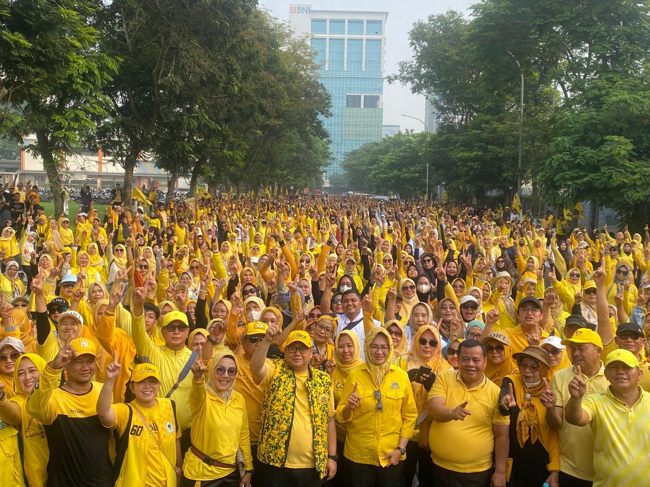 Rayakan Hari Jadi ke-60, Golkar Tangsel Ikut Pecahkan Rekor MURI Foto : Idral