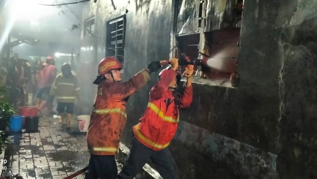 Rumah di Jalan Cisadane Karawaci Kebakaran, Diduga Akibat Korsleting Listrik Foto : Ist
