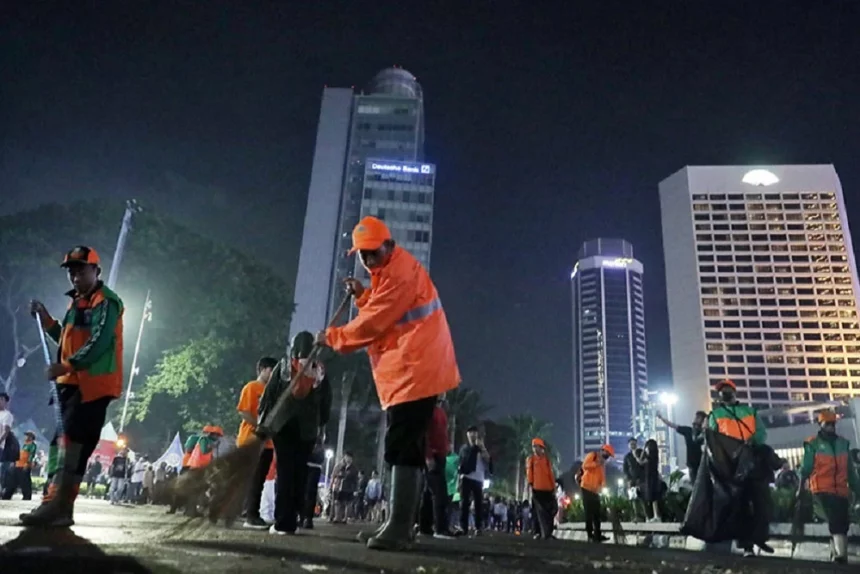 3.900 Petugas Kebersihan Disiapkan, Antisipasi Sampah Di Malam Pergantian Tahun Ilustrasi. Foto : Ist