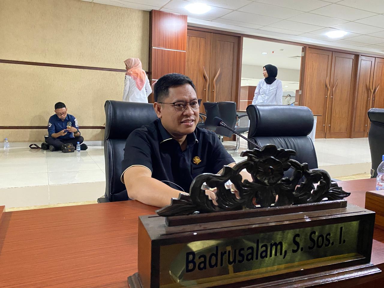 Dewan Golkar Nilai Wacana Kepala Daerah Dipilih DPRD Butuh Kajian Anggota DPRD Kota Tangsem Fraksj Golkar Badrusalam saat menyampaikan pendapatnya terkait Pilkada dikembalikan ke DPRD.(dra)