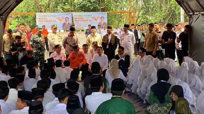 Wapres Gibran saat berkunjung ke Ponpes Muhammadiyah Ki Bagus Hadikusumo, Bogor. Foto : Ist