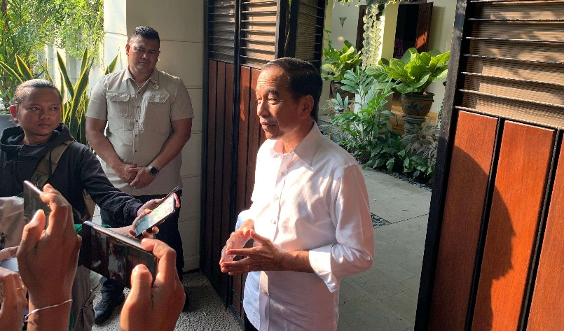 Jokowi Tetap Sibuk Usai Pensiun, Rapat Pagi Sampai Malam Foto : Ist