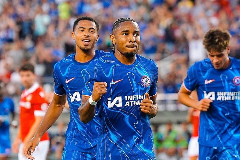 Man United Kalah Lagi, Chelsea Pesta Gol, Liverpool Imbang Selebrasi skuad Chelsea. Foto : Ist