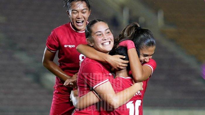 Timnas Putri Ukir Sejarah Juara Piala AFF Selebrasi timnas putri. Foto : Ist