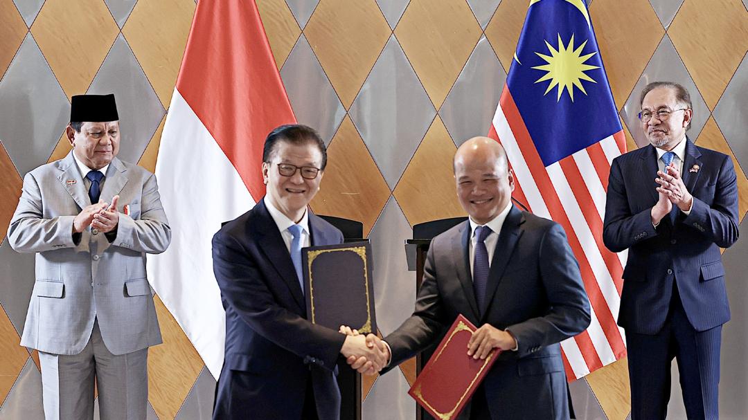 Axiata dan Sinarmas Sepakati Dua Nota Kesepahaman Kolaborasi Strategis Axiata dan Sinarmas sepakati dua nota kesepahaman kolaborasi strategis. (Ist)