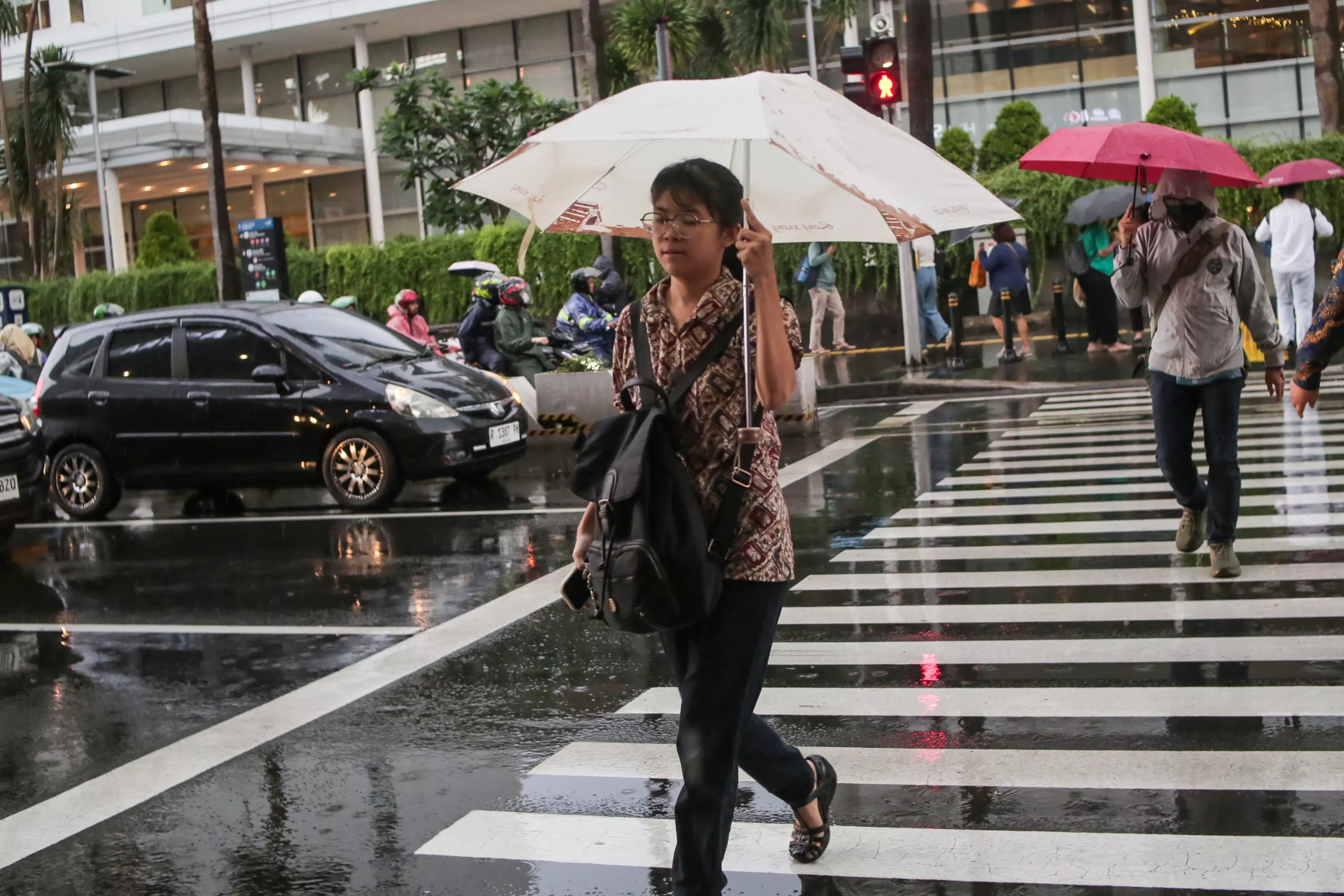 Cuaca Wilayah Jakarta Senin (13/1) Hujan Atau Panas? Foto : Ist