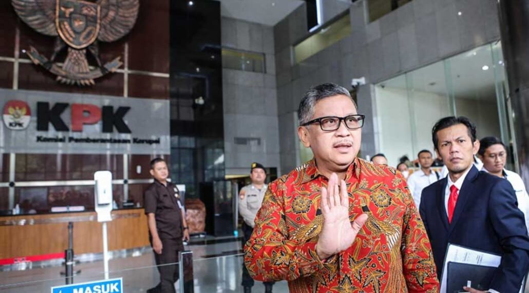 Hasto Datangi KPK Senin Pukul 10 Hasto Kristiyanto saat mendatangi KPK di tahun 2024. Foto : Ist