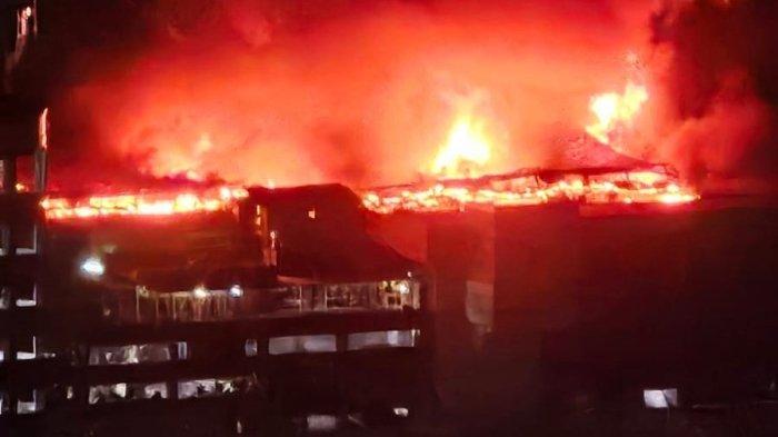 Korban Kebakaran Glodok Plaza: 6 Tewas, Korban Hilang Jadi 14 Foto : zist