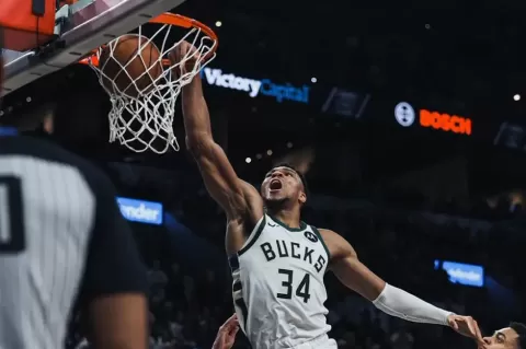 Laga NBA, Bucks Tampil Heroik Kalahkan Pacers 120-112 Foto : Ist