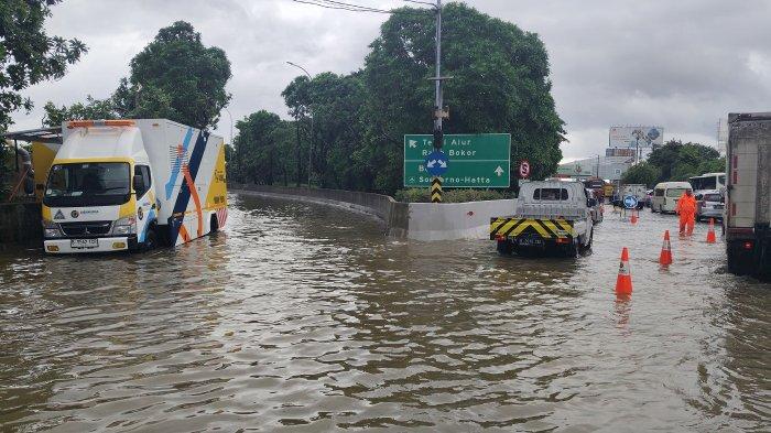 Tol Sedyatmo Arah Bandara Soekarno-Hatta Kebanjiran Foto : Ist