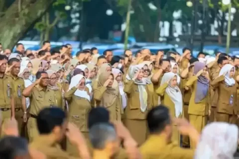 Wacana Kerja 4 Hari Seminggu, Jangan Sampai Produktifitas Turun Ilustrasi ASN Pemda Jakarta. Foto : Ist