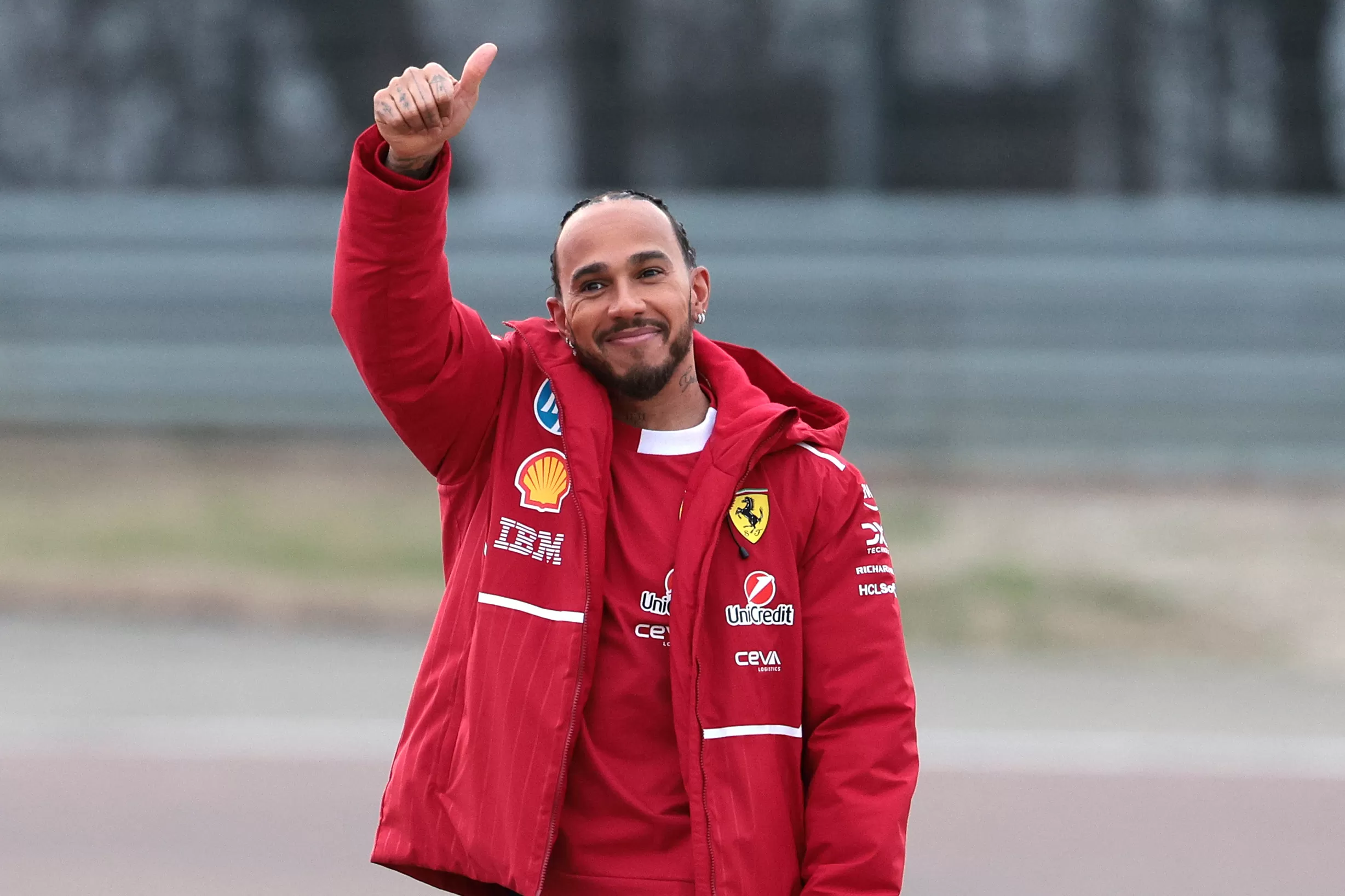 Formula 1, Hamilton Happy Bersama Ferrari SF-25 Pembalap F1 Lewis Hamilton. Foto : Ist