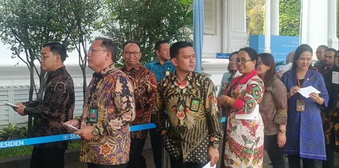 Presiden Panggil Ratusan Hakim Ke Istana Kepresidenan Para Hakim saat menunggu giliran masuk ke Istana Kepresidenan. Foto : Ist
