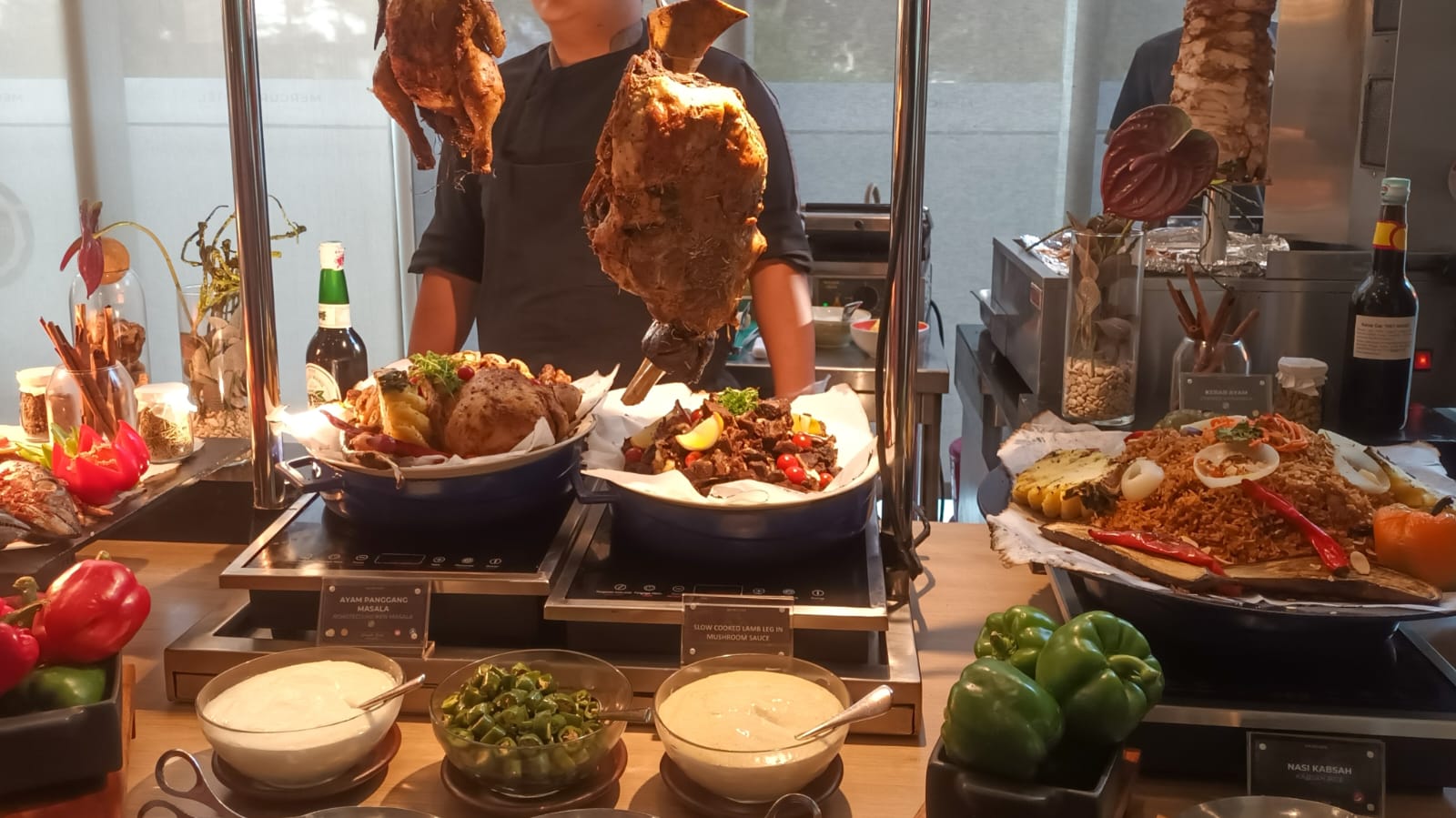 Mercure Serpong Alam Sutera Kolaborasi dengan Master Chef Indonesia Hadirkan Iftar Buffet Sajian hidangan Rempah Raya Iftar Buffet. (tangselpos.id/lim)