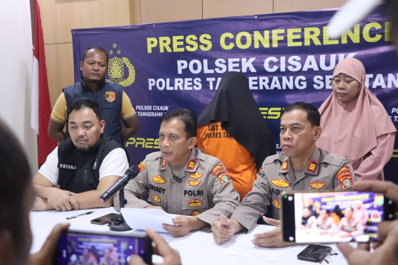 Ibu Rumah Tangga Gelapkan 5 Mobil Rental di Tangsel, Pelaku Diringkus Polsek Cisauk Foto : Ist