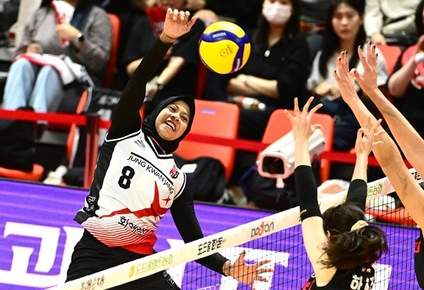 Leg Ke-5 Final V-League 2024-2025, Red Sparks Incar Juara Megawati (no 8) tim Red Sparks. Foto : Ist