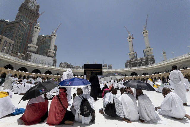 Awas Cuaca Di Makkah Panas, Jemaah Haji Harus Gunakan Sunscreen dan Lip Balm Ilustrasi. Foto : Ist
