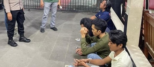Bikin Macet! Pak Ogah di Cengkareng Meminta Uang secara Paksa Bikin Macet! Ditangkap Polisi Foto : Ist