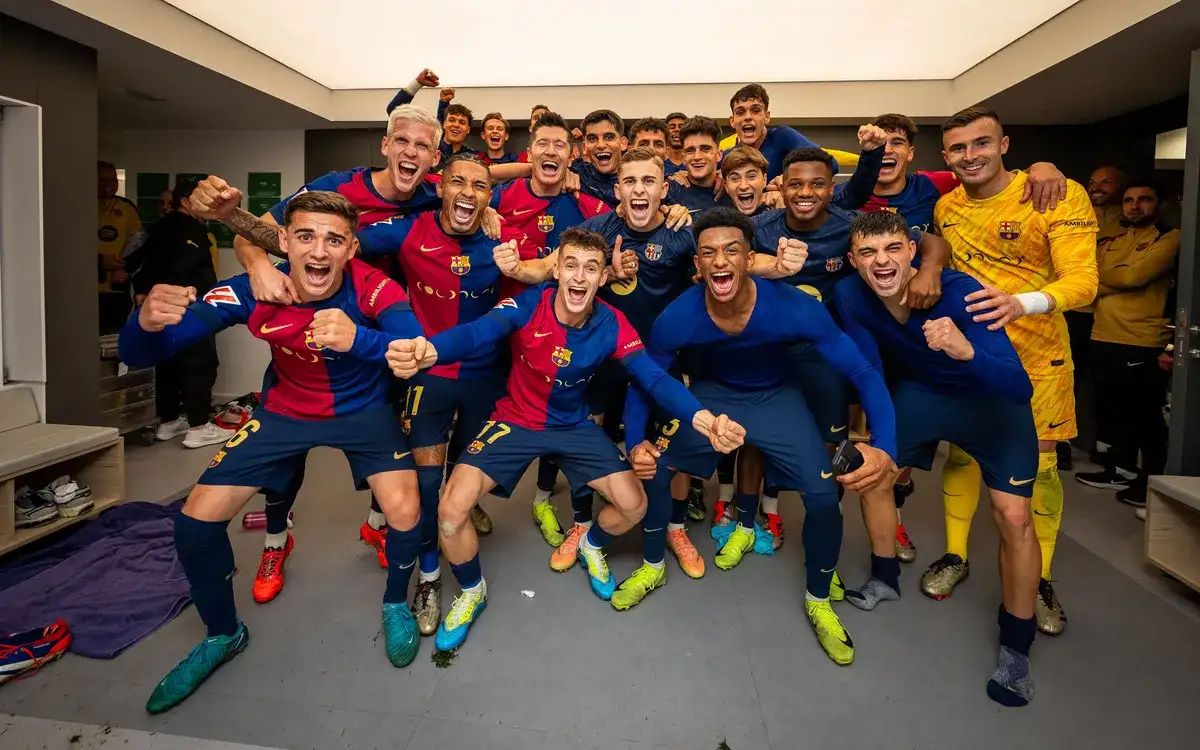 Bravo, Barcelona Raih Gelar LaLiga Ke-28 Suasana ruang ganti usai Barcelona menang 2-0 dari Espanyol. Foto : Ist