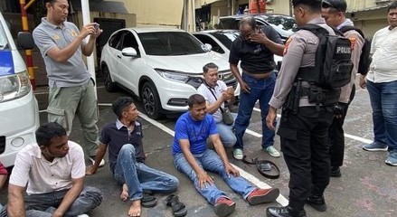 Debt Collector di Depok Ketahuan Bawa Senpi Foto : Ist