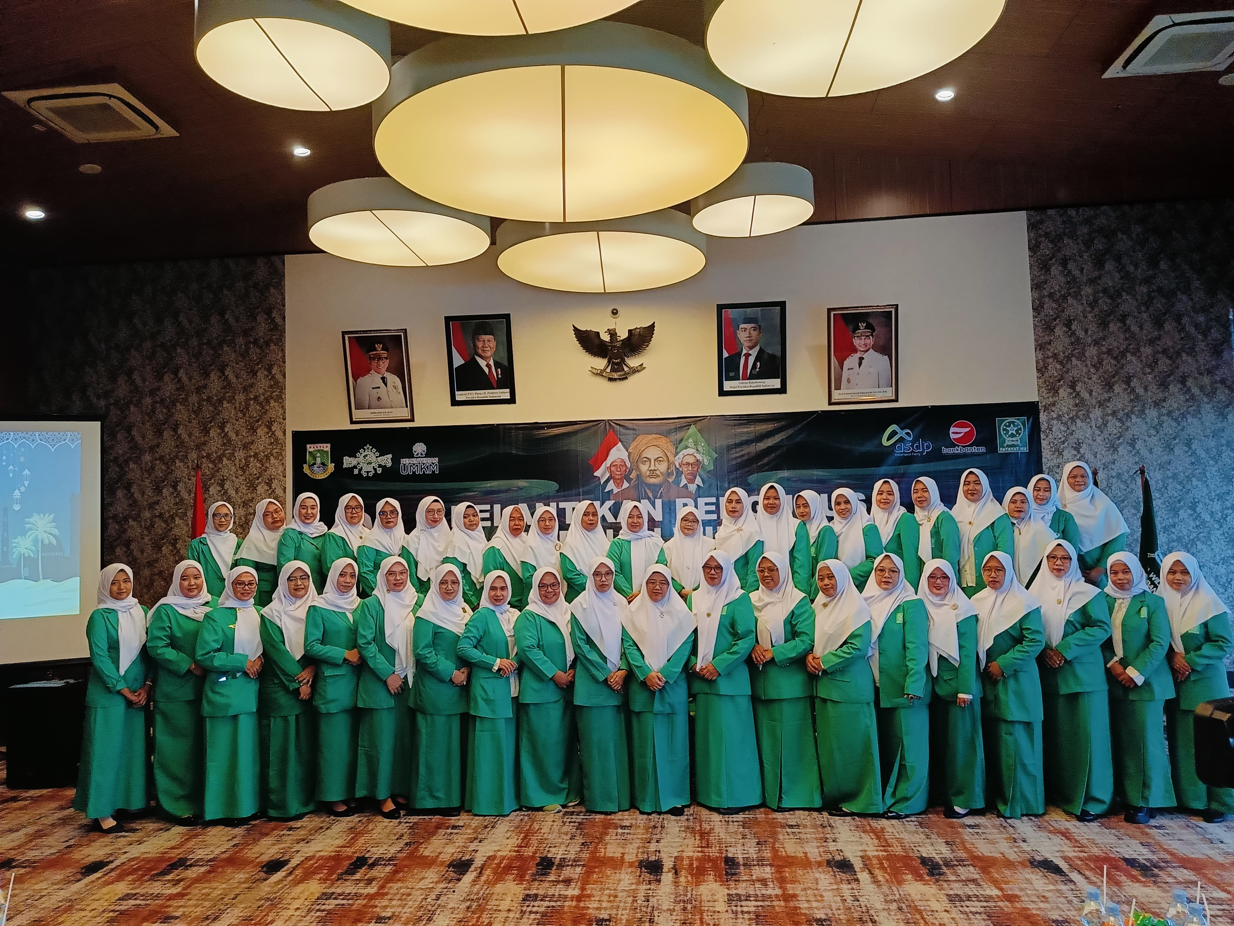 Dimyati Mendorong Kaum Perempuan untuk Berkontribusi dalam Berbagai Aspek Pelantikan Pengurus Pimpinan Wilayah Fatayat NU Banten di Aula Sapta Taruna Gedung DPUPR Banten di KP3B, Kota Serang, Rabu (28/5/2025).(Istimewa)