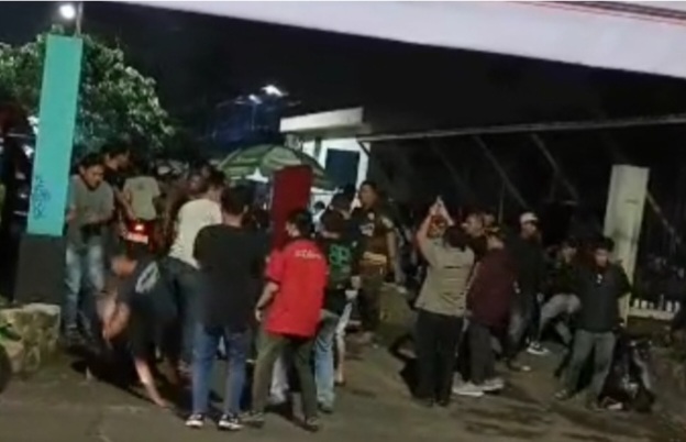 Ditetapkan Jadi Tersangka Kasus Keributan Parkir RSU Pamulang, Ketua PP Tangsel Diburu Polisi Foto : Ist
