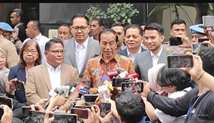 Jokowi Laporkan 5 Penuding Kasus Ijazah Palsu Foto : Ist