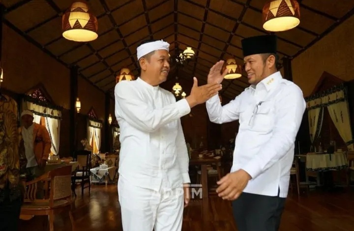 Kini Gubernur Kaltim Mesra Dengan Dedi Mulyadi Gubernur Jabar Dedi Mulyadi berssma Gubernur Kaltim Rudy Mas'ud. Foto : IG